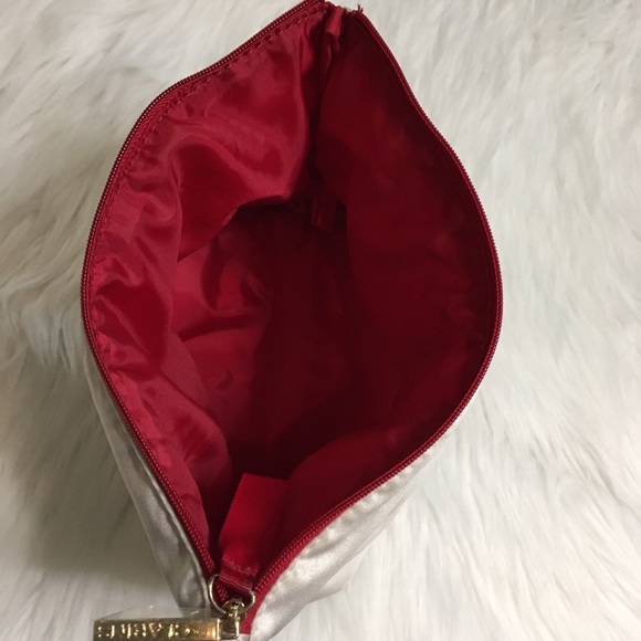 Clarins Paris | Lotions & Makeup Bag Set - Picture 7 of 12